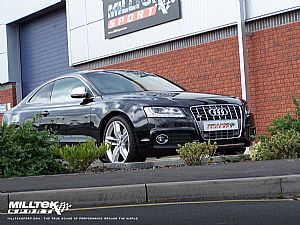 Audi S5 V8 quattro under development
