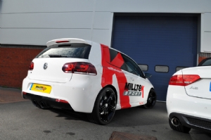 VW Golf R: In Testing